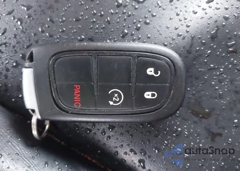 2017 Jeep Cherokee Limited 4X4 z USA, uszkodzony, nr VIN 1C4PJMDS1HW659101